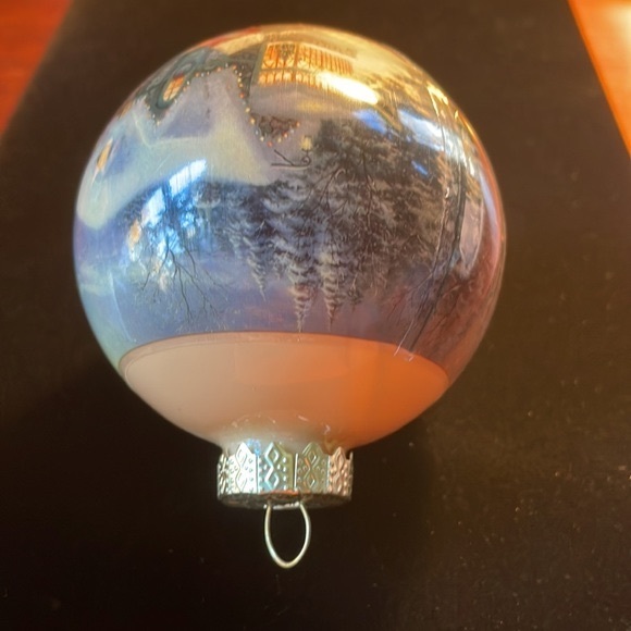 Thomas Kinkade 2011 Limited Edition Holiday Glass Ornament - Picture 3 of 9